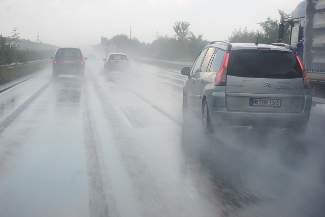 conducción-lluvia-seguridad-vial