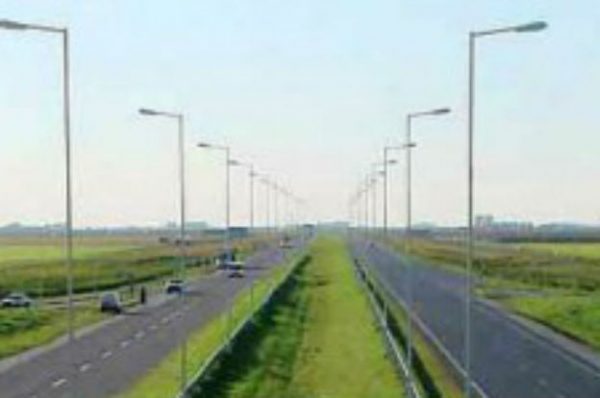 autopista-salida-vehí­culos-normativa-Chile